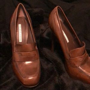 VERA WANG Lavender Talli Loafers Heels. Size 9M